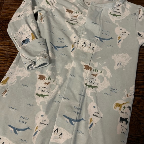 Magnetic Me Modal 0-3 Map Footie Pajama EUC! - Picture 2 of 4